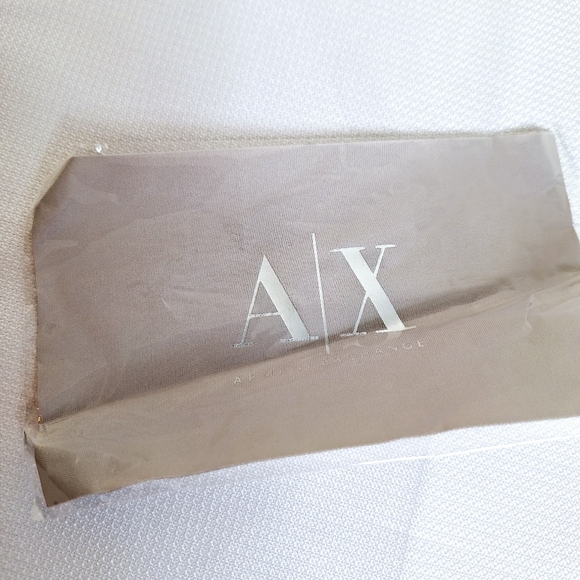 Armani Exchange brand " The Emerald Eye Beauty" Oversized sunglasses. - Picture 6 of 9